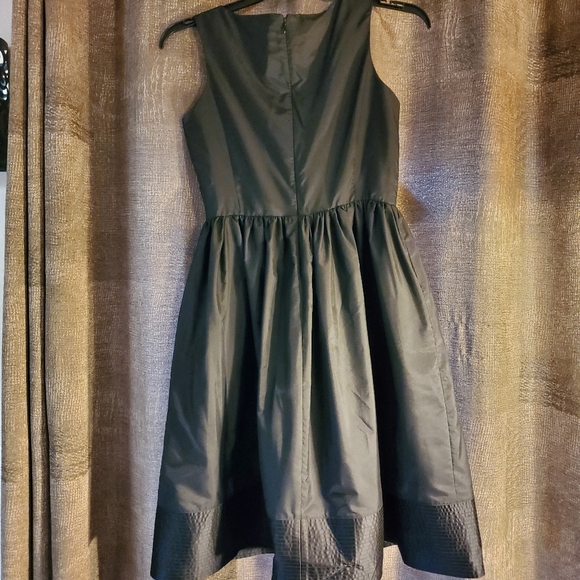 Sleeveless dress - Picture 4 of 5